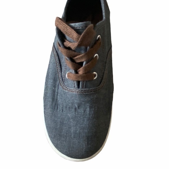 Zac and Zoe Chambray Gray Nolan Sneakers Sz. 4 1/2 - Picture 6 of 11
